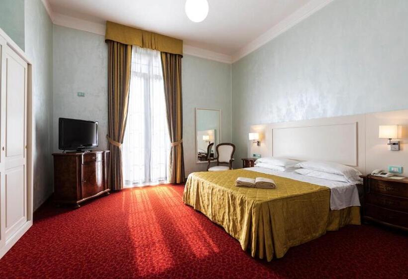 Люкс Семейный 2 Спальни, Grand Hotel Cesenatico