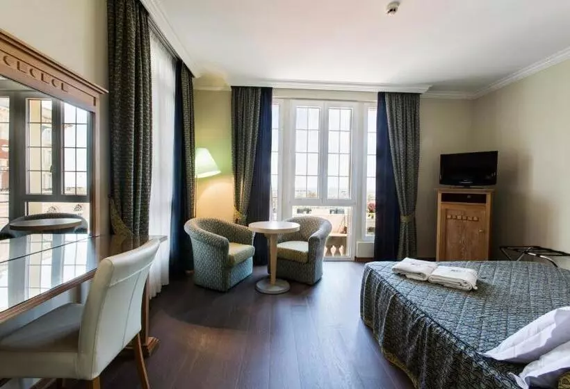 اتاق لوکس یک تخته, Grand Hotel Cesenatico