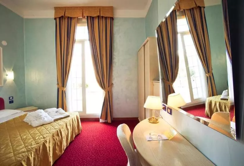 اتاق استاندارد یک نفره, Grand Hotel Cesenatico