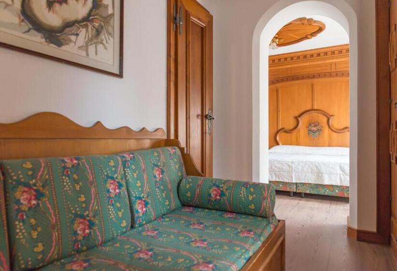 Полулюкс, Alla Posta Famiglia Pra Dal 1866 A Caprile