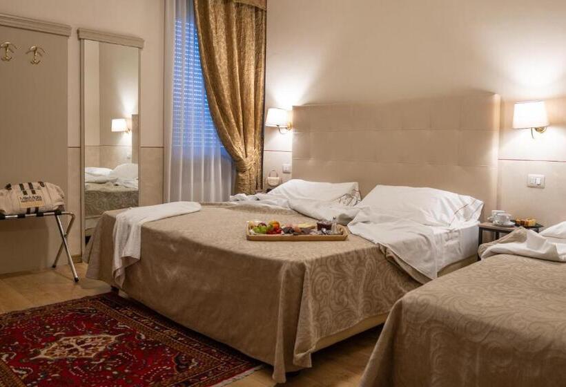 スタンダードトリプルルーム, Ambasciatori