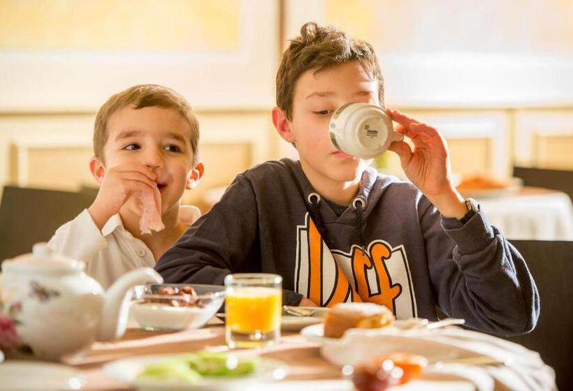 ファミリールーム, Ambasciatori