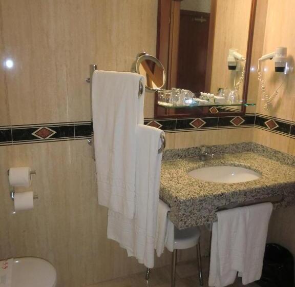 חדר סטנדרט, Ariston