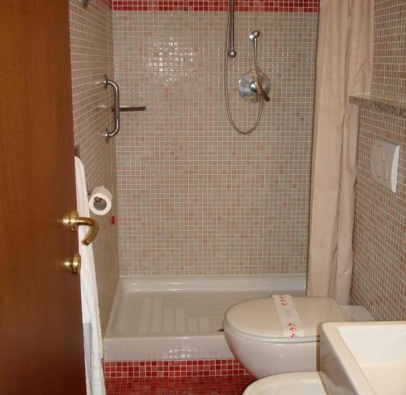 חדר סטנדרט יחיד, Ariston