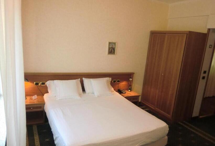 סוויטת ג'וניור, Ariston