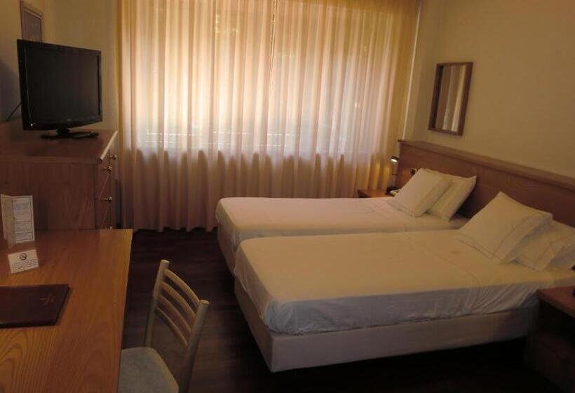 חדר סטנדרט, Ariston