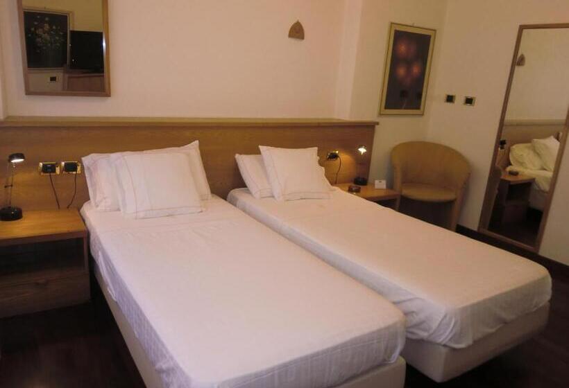 חדר סטנדרט, Ariston