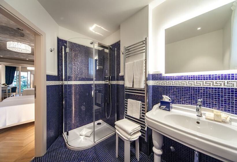 エクゼクティブトリプル, Aurelia