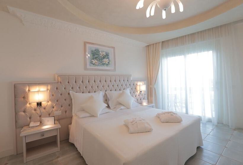 エクゼクティブトリプル, Aurelia