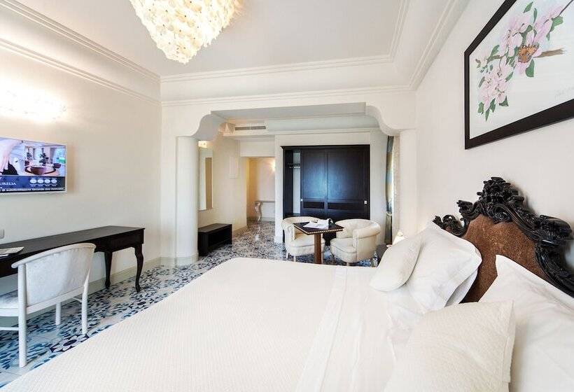 デラックスルーム, Aurelia