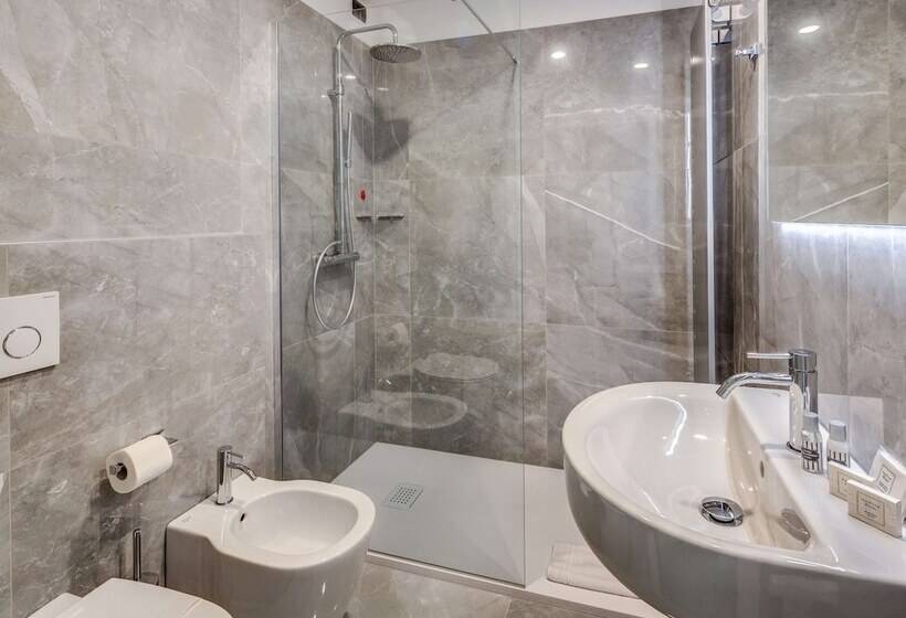 Lakosztály, Best Western Plus Royal Superga