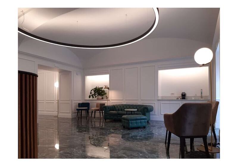 Lakosztály, Best Western Plus Royal Superga