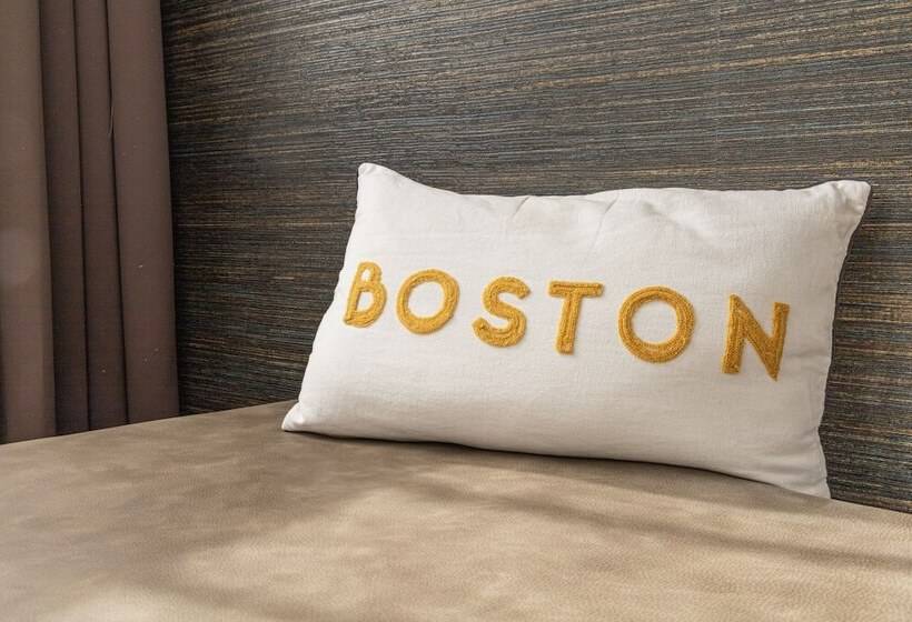 חדר דלוקס, Boston