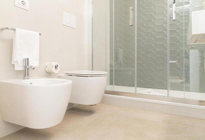 חדר דלוקס, Boston