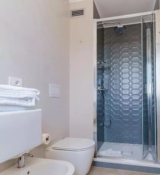 Junior Suite, Boston