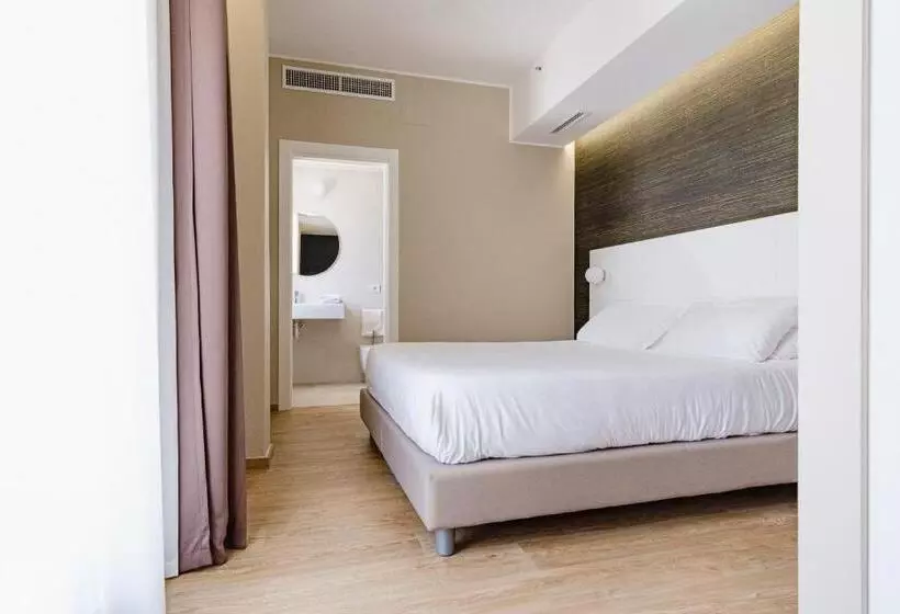 Junior Suite, Boston