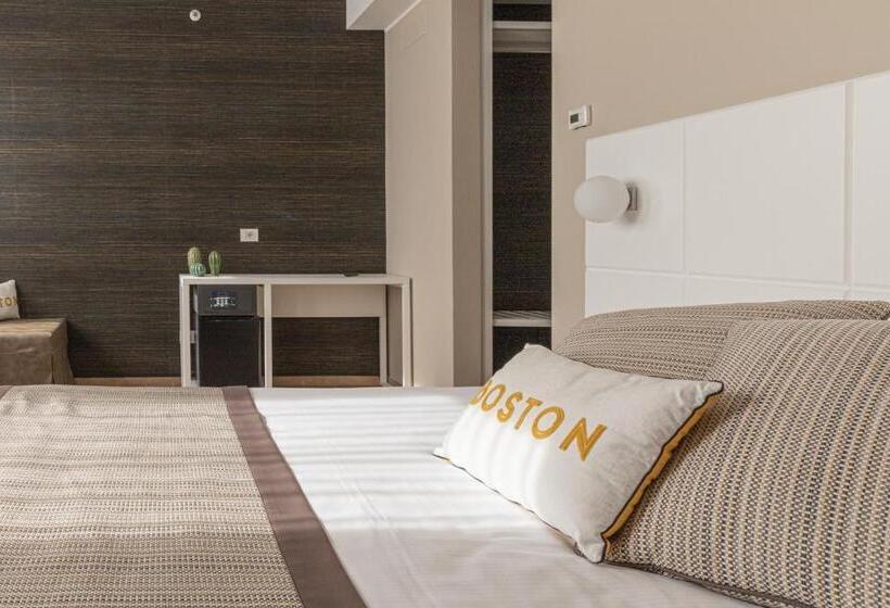 סוויטת ג'וניור משפחתית, Boston