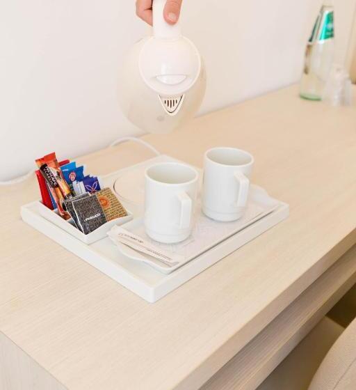 Habitación Triple Estándar, Catalunya