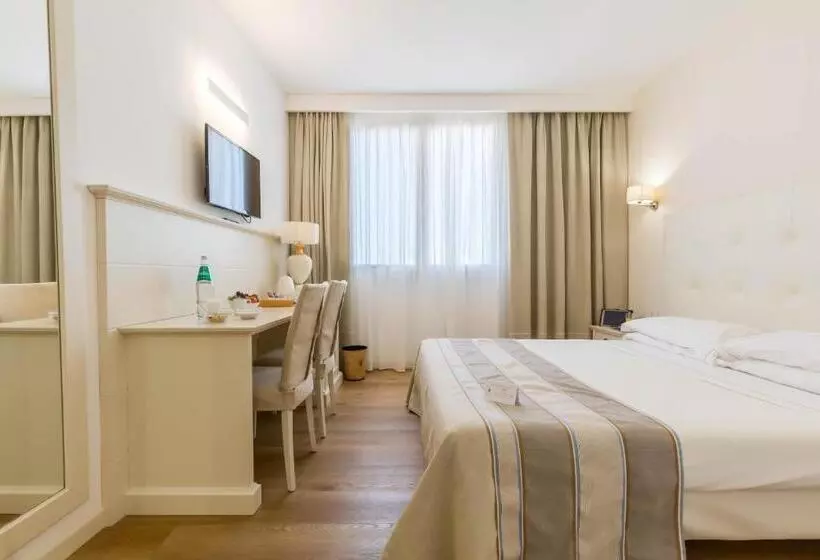Pokój Standard Widok Boczny Morze, Catalunya