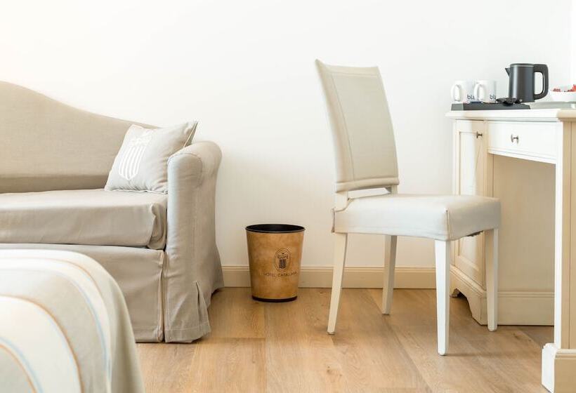 Habitación Familiar, Catalunya