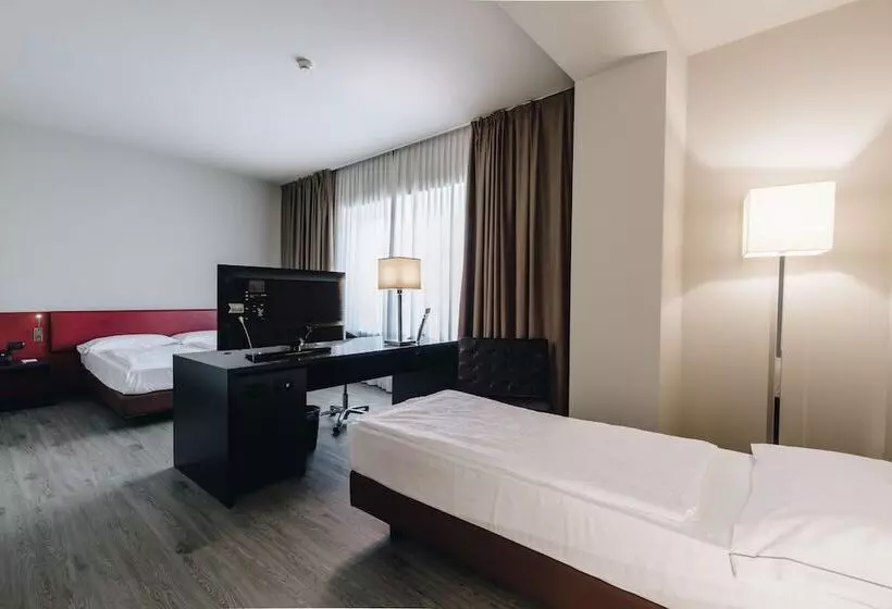 Chambre Triple Standard, Continental