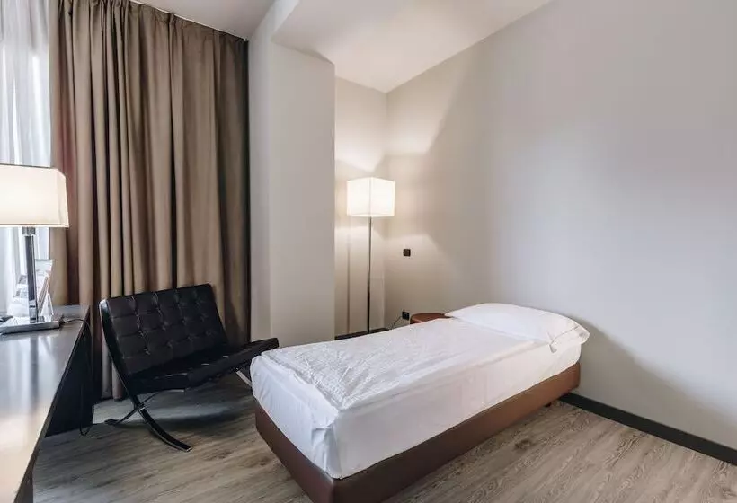 Chambre Triple Standard, Continental