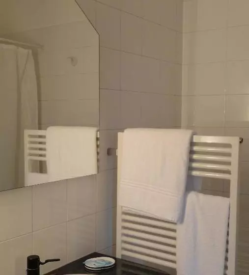 スタンダードシングルルーム, Cravero Rooms
