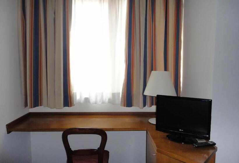 חדר סטנדרט לשלושה, Cravero Rooms