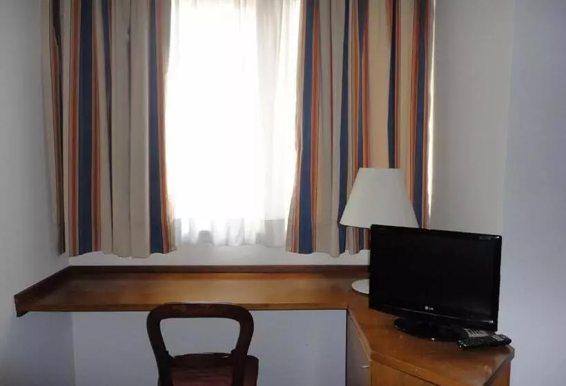スタンダードトリプルルーム, Cravero Rooms