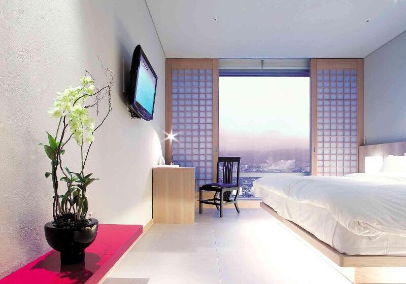 اتاق لوکس, Eaton Hk