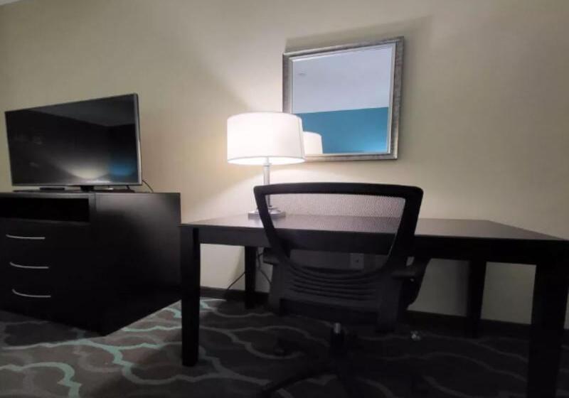 سوئیت کلاسیک, Eaton Hk