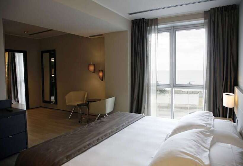 Семейный Номер, Ego