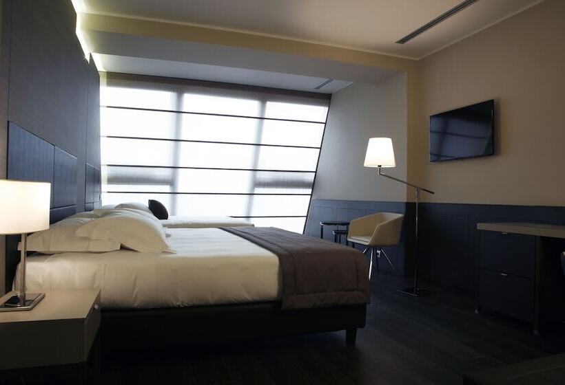 Семейный Номер, Ego