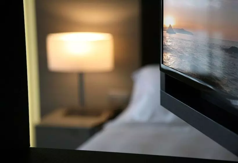 Junior Suite, Ego