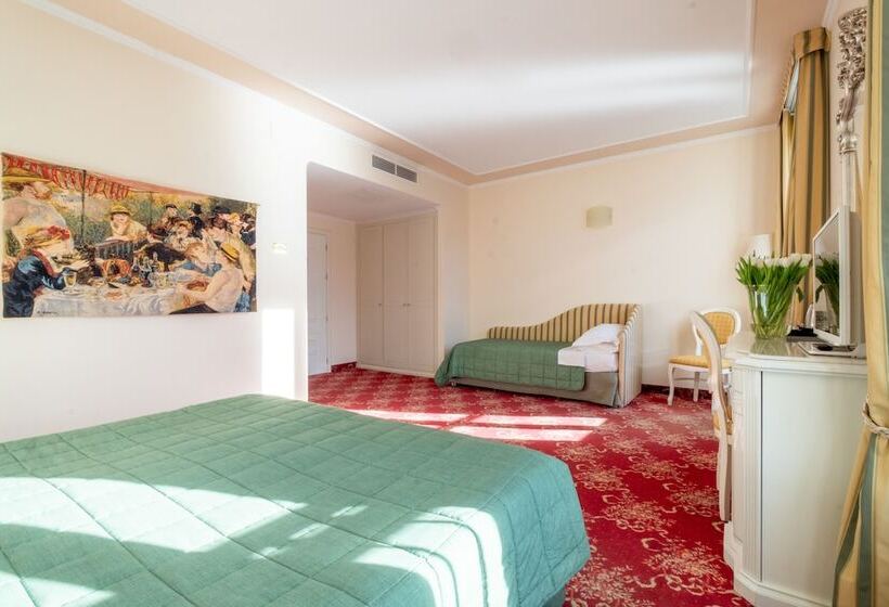 חדר סטנדרט לשלושה, Grand  Cadenabbia