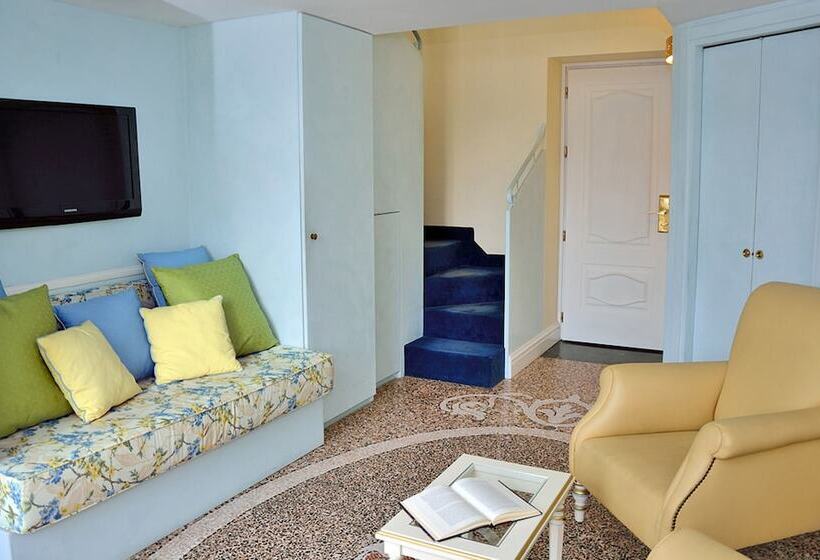 סוויטת ג'וניור נוף לאגם, Grand  Cadenabbia