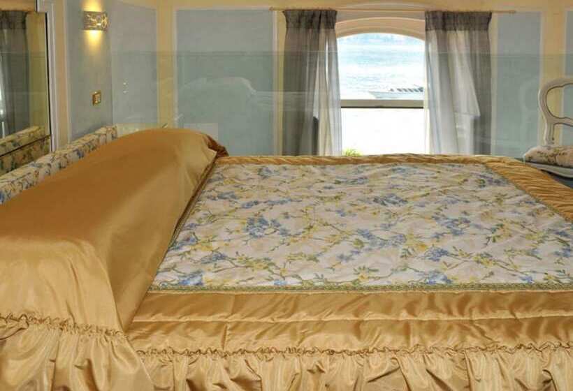 סוויטת ג'וניור נוף לאגם, Grand  Cadenabbia