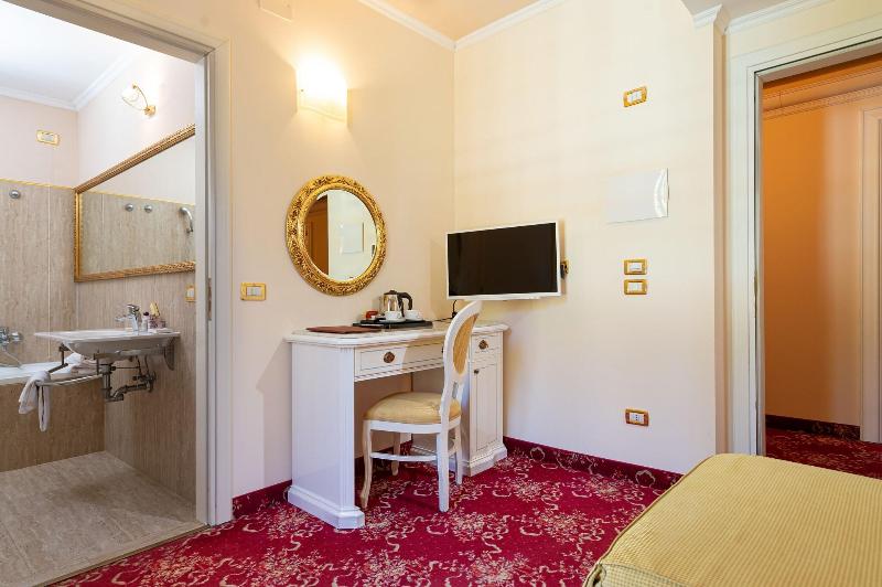 חדר סטנדרט יחיד, Grand  Cadenabbia