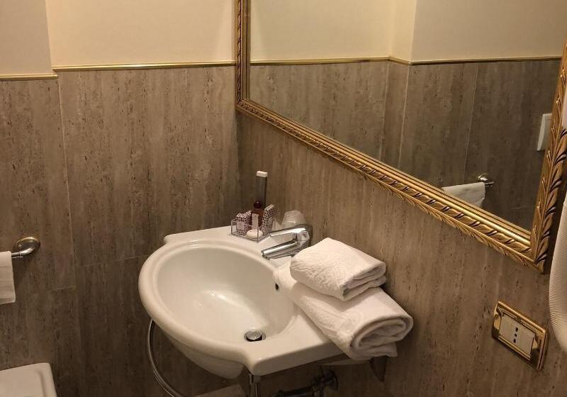 Номер Стандарт Индивидуальный, Grand  Cadenabbia