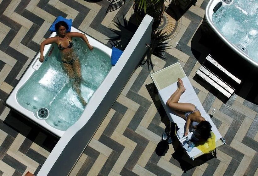 片側に海が見えるデラックスルーム, La Floridiana