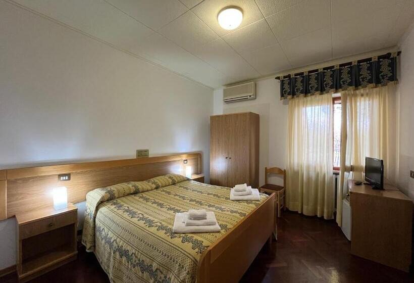 غرفة قياسية, La Torretta