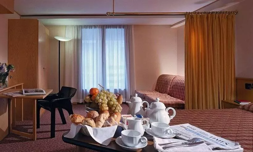 اتاق کلاسیک سه تخته, Les Jumeaux Courmayeur