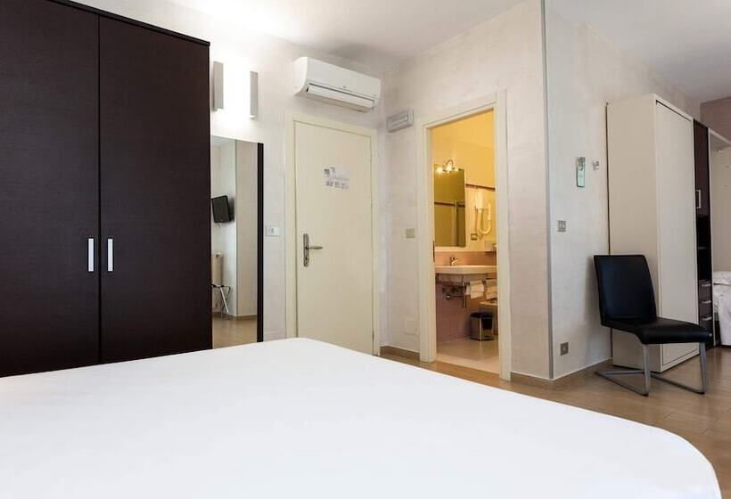 ファミリールーム, Lis