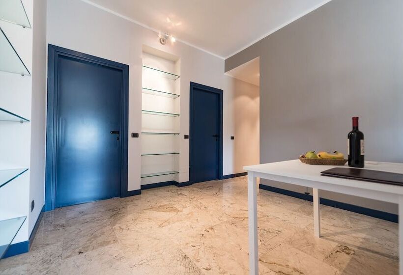 2ベッドルームアパートメント, Lis