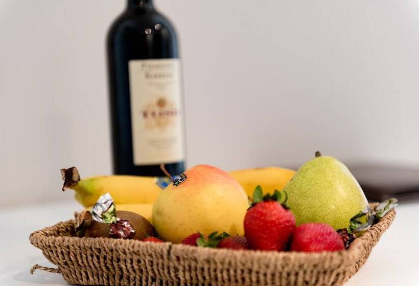 2ベッドルームアパートメント, Lis