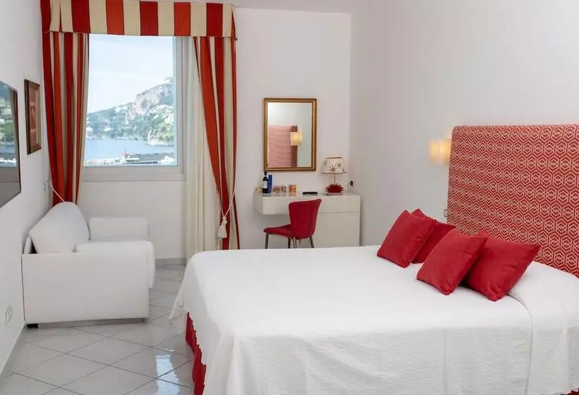 اتاق استاندارد سه نفره, Marina Riviera