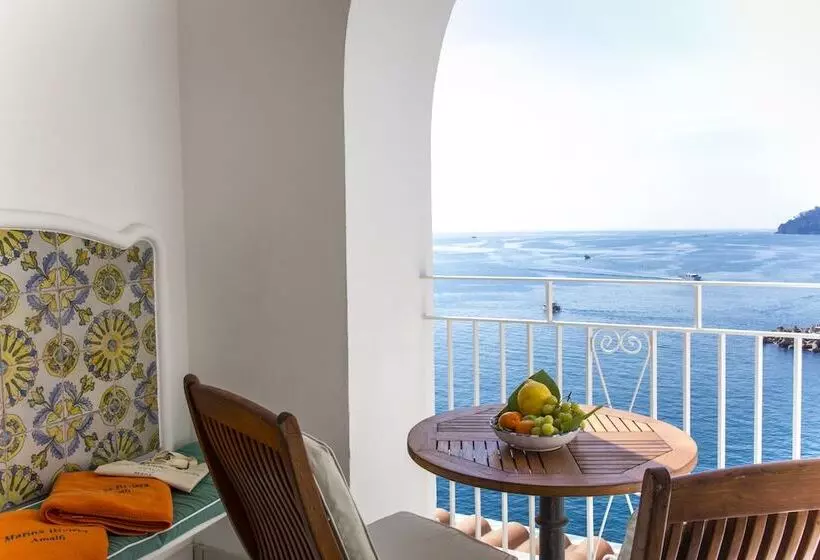 سوییت جونیور, Marina Riviera