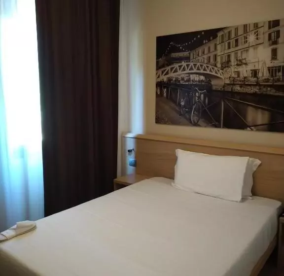 اتاق استاندارد یک نفره, Nuovo Albergo Italia