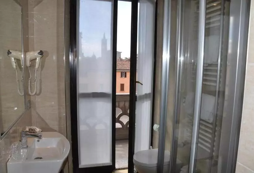 اتاق استاندارد, Nuovo Albergo Italia