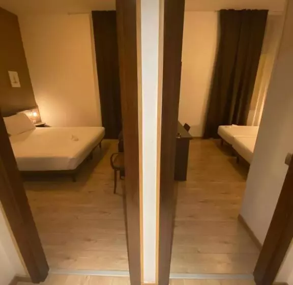 اتاق استاندارد چهار تخته, Nuovo Albergo Italia